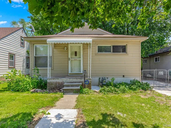 1085 Pennsylvania Ave, Lincoln Park, MI 48146