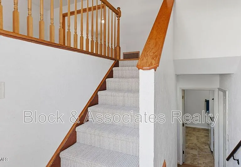1200 Boxwood Ln — Photo 18