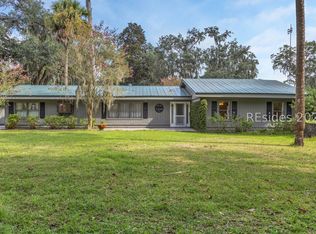 9 Palmetto Beach Dr, Bluffton, SC 29910