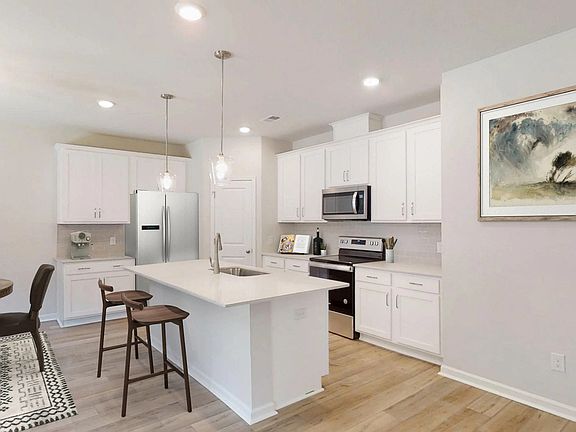 Tea Farm - Murray Interior Image 2