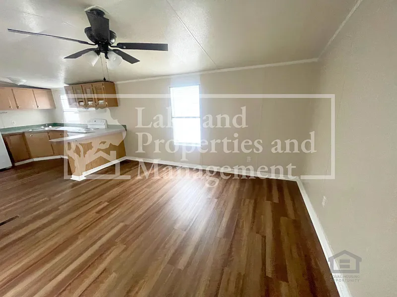 2 bed, 2.0 bath, 868 sqft, $1,295 — Photo 4
