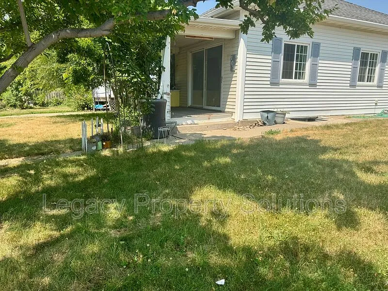 702 W Avenue A #MAIN