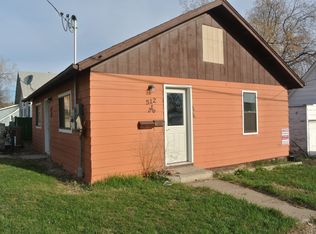 512 Hiawatha St, Minot, ND 58701
