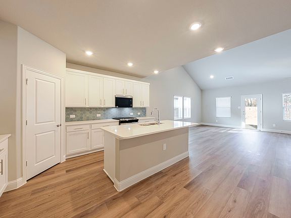 5th image of 2200 Windy Trl