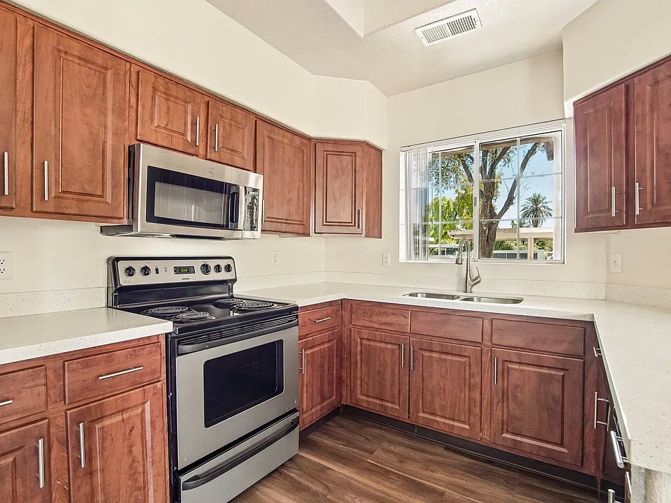 The Palms Apartments in Phoenix, Arizona