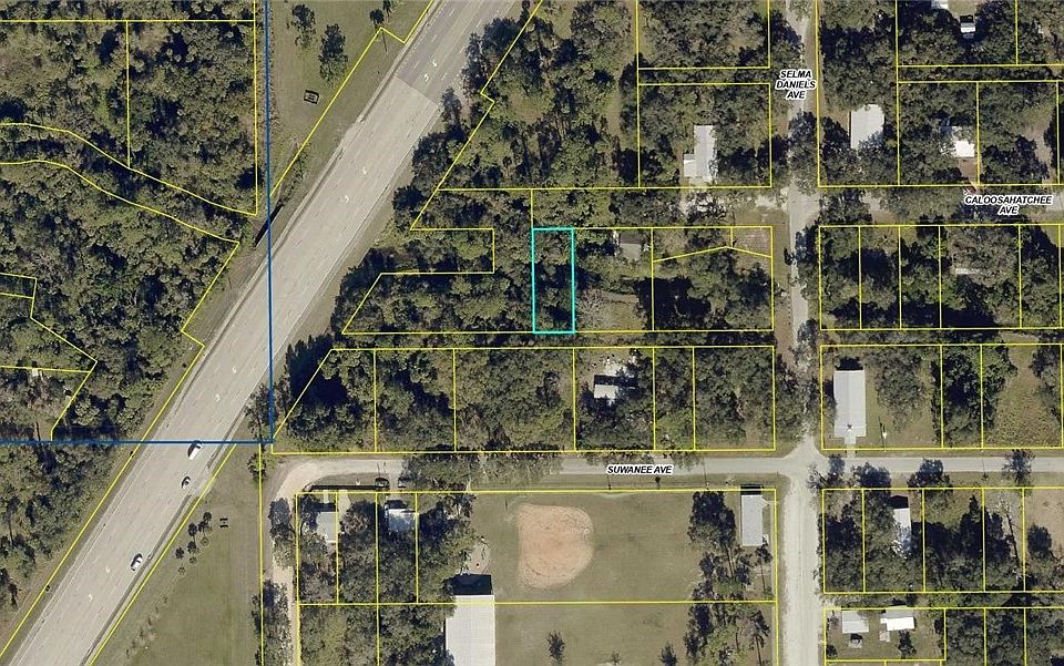 1st image of 949 Caloosahatchee Ave