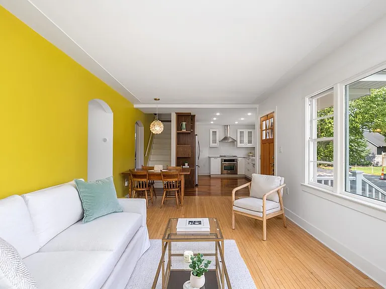 844 Ross Ct SE — Photo 3