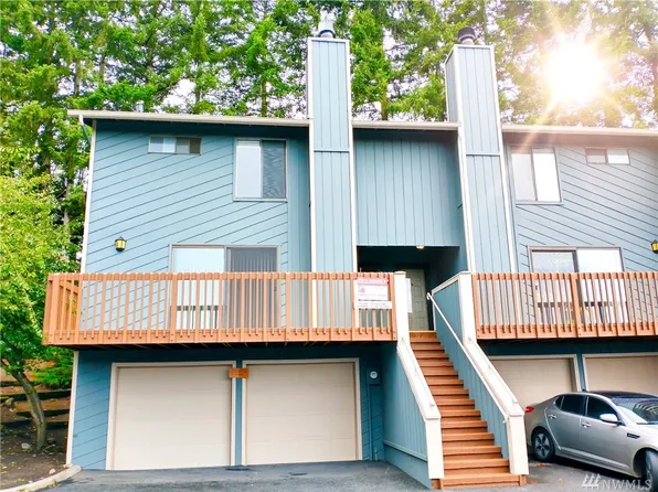 25044 Lake Fenwick Rd S #38, Kent, WA 98032