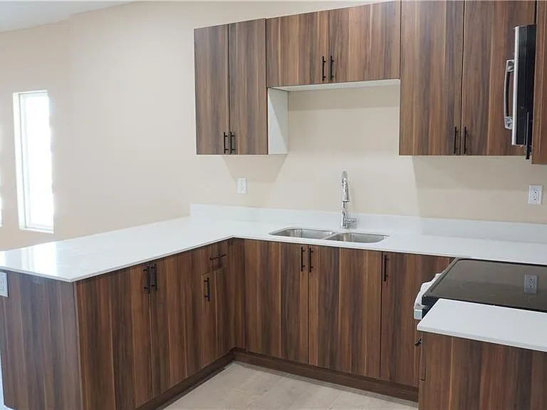 2918 W Kenwood St #2 — Photo 3