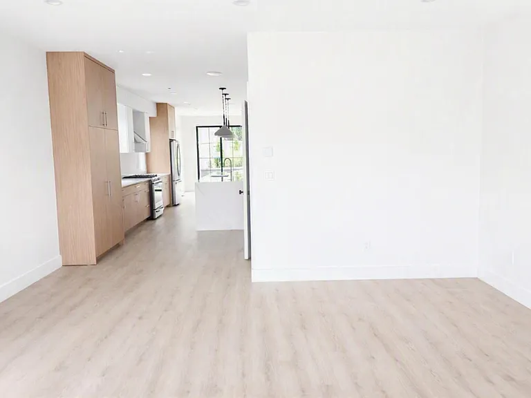 210 Underhill Ave — Photo 4