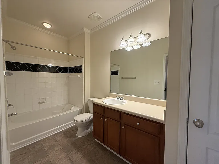 Wesley Kensington Apartments at Stonecrest — Photo 531