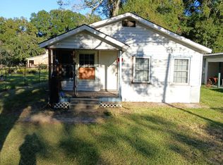 4712 1st St, Moss Point, MS 39563