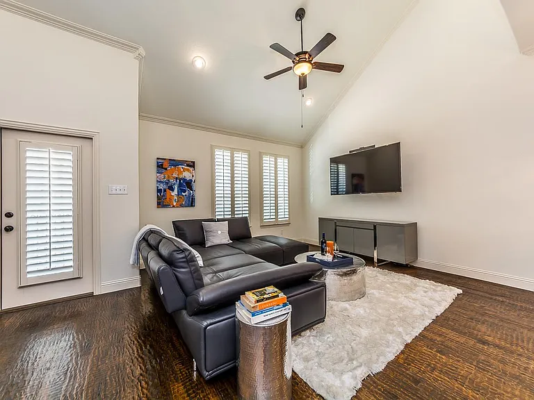 7920 Osborn Pkwy — Photo 4