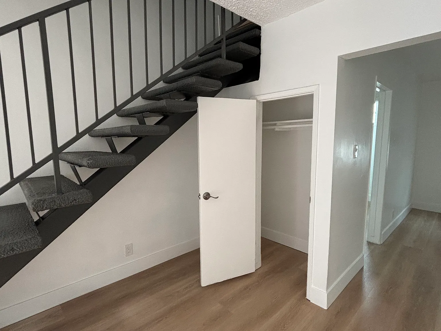 Clara Town Home Apartments — Photo 3