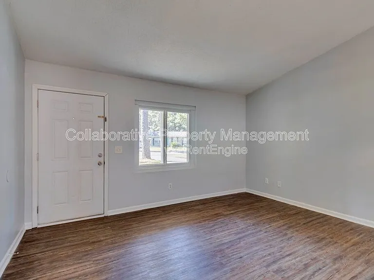 128 Pointe South Dr — Photo 16