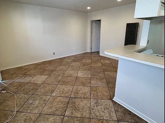 3rd image of 11209 Emelita St APT 3