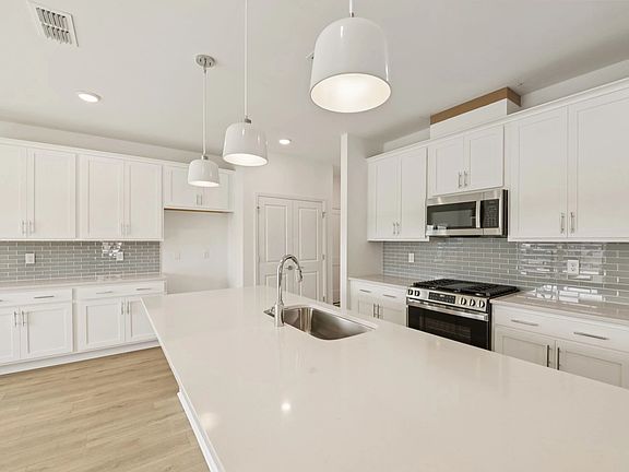 The Point - Genna Interior Image 4