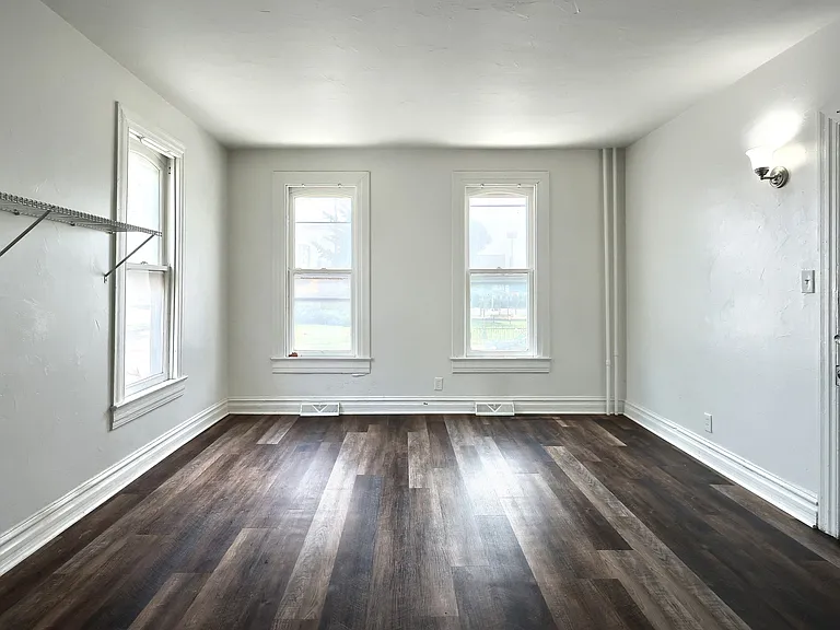 301 N Queen St #1 — Photo 9