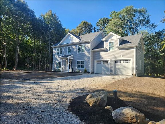 4th image of 1015 E Shore Rd