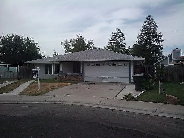 8091 Ingleside Way photo 1