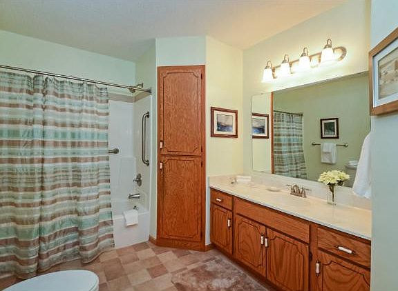 4th image of 2309 Cottage Dr
