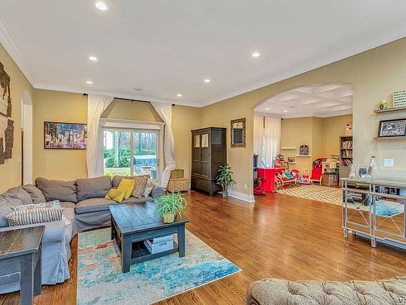 5th image of 27 Landview Dr