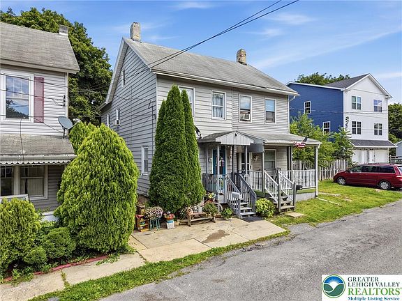 2nd image of 439 S Walnut St