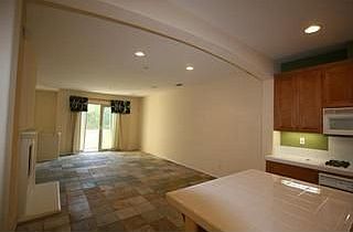 2nd image of 2526 Escala Cir