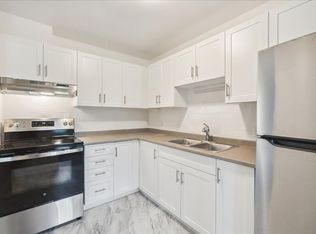 Pontiac Court Lowrise, Sarnia, ON N7S 4M8