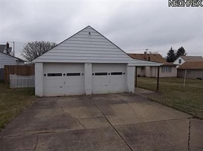 5th image of 573 Sexton St