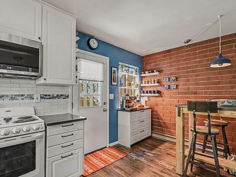 1901 Langshire Dr #D — Photo 3