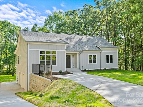 15408 August Ln, Charlotte, NC 28227