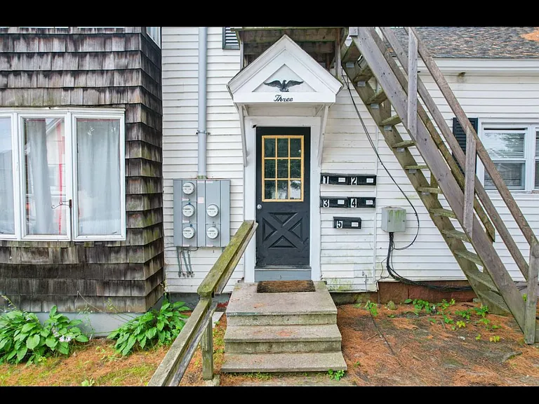 106 Webster St #2 — Photo 26