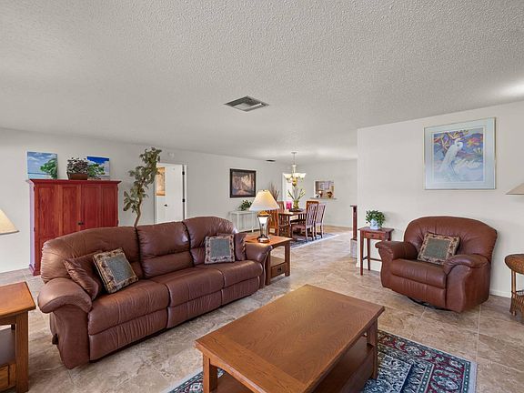 3rd image of 1279 Hazeltine Dr