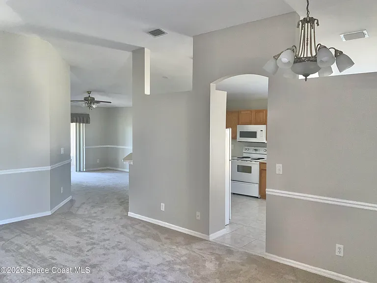 2087 Deercroft Dr — Photo 6