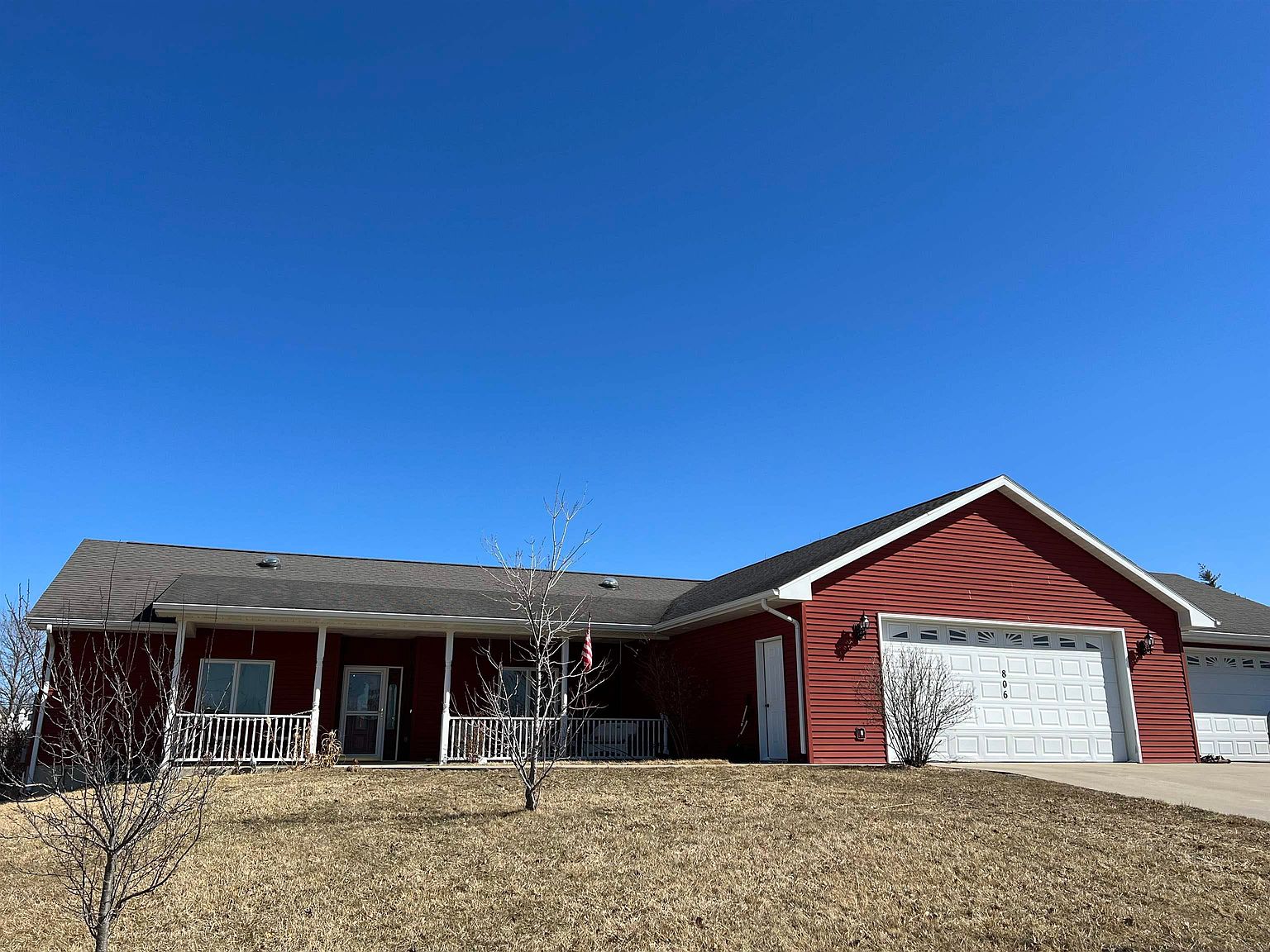 806 N Johnson St, Parkersburg, IA 50665 Zillow