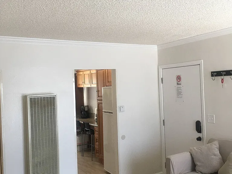 2313 Montrose Ave #6 — Photo 19