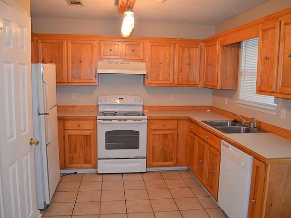 4th image of 14189 Cherry Ct
