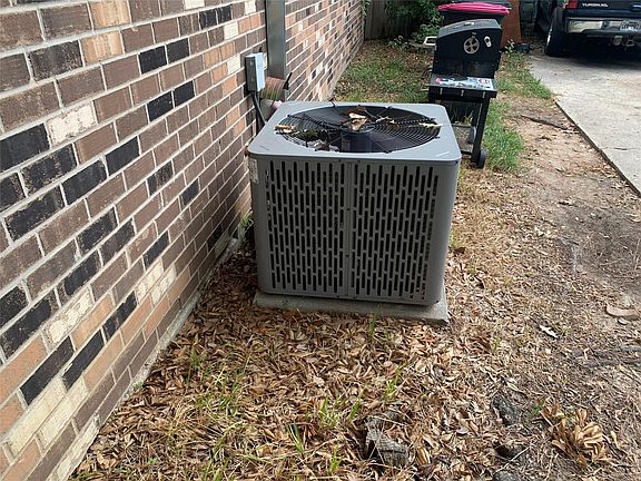 3rd image of 23830 English Oak Dr