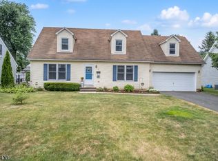 14 Lambert St, Washington, NJ 07882