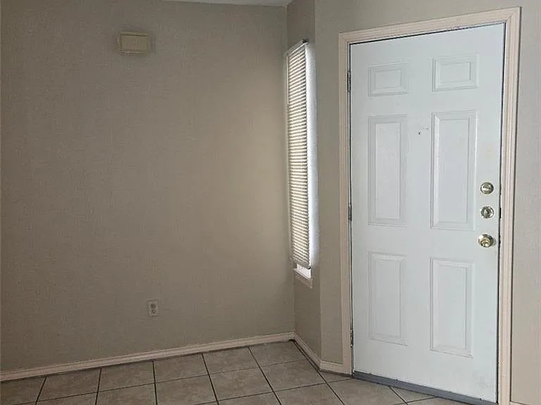 3001 Daffodil Ave #7 — Photo 4