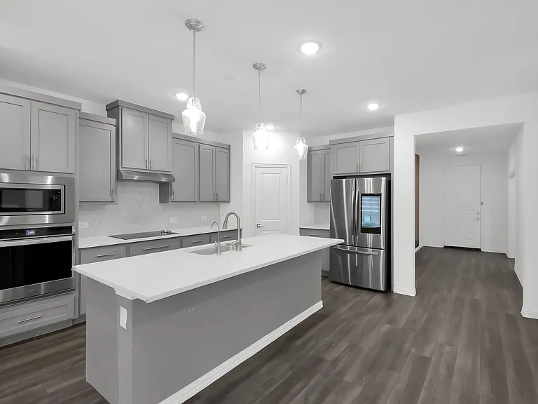 502 Virginia Way — Photo 8