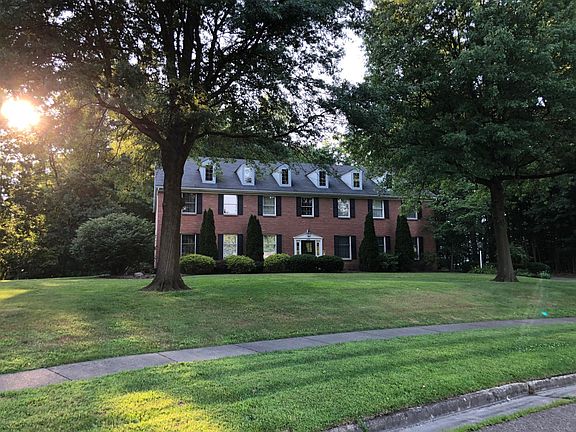 2nd image of 260 Talsman Dr Unit 2