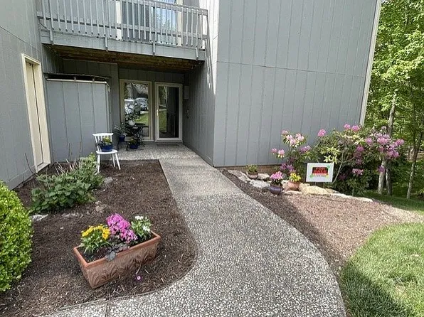 165 Dogwood Ct, Daniels, WV 25832