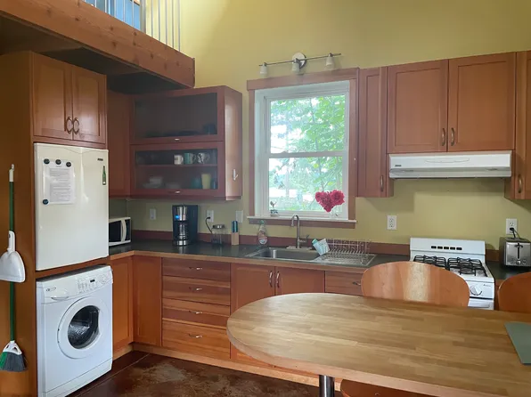 95 W 27th Ave #A, Eugene, OR 97405