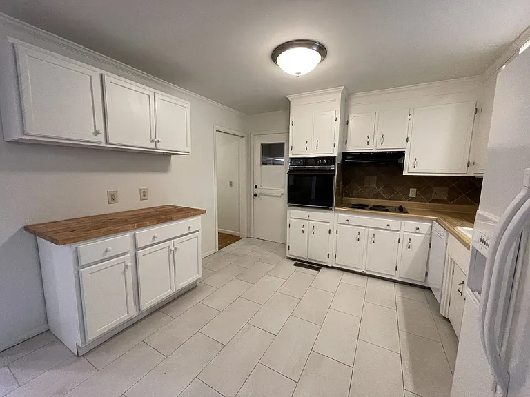 102 Crosby Dr — Photo 9