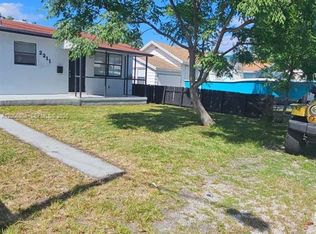 2211 Cleveland St, Hollywood, FL 33020