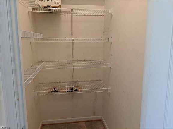 5th image of 216 Teton Cir
