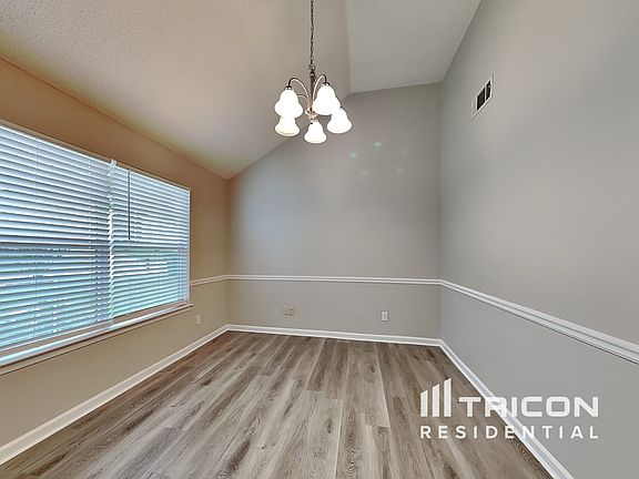 4th image of 2075 Mulberry Ln