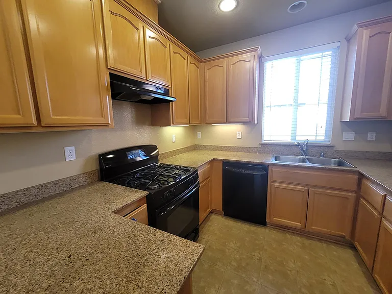290 Caravaggio Cir — Photo 7